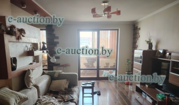 1/2 доля в праве собственности на трёхкомнатную квартиру в г. Орше, площадью 76.8 м²