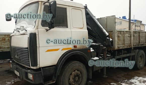 МАЗ 6303А5-320 с манипуляторной установкой, 2012