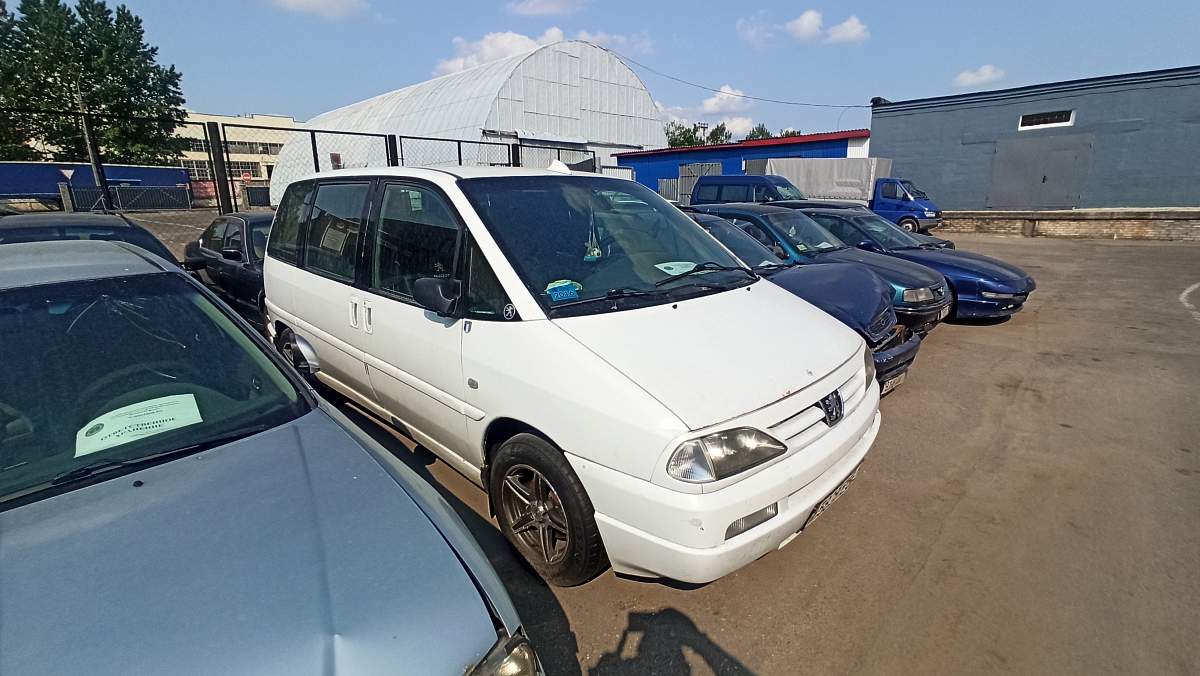 Купить автомобиль Peugeot 806, 2001 г. в г. Витебск - цена 6700 рублей,  фото, характеристики.