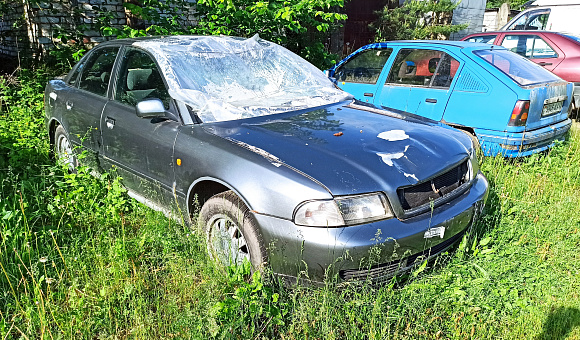 Audi A4, 1998