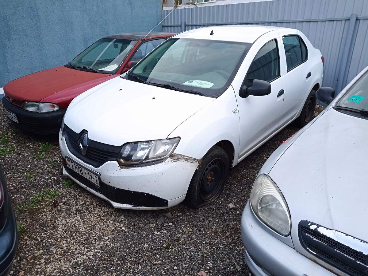 Купить автомобиль Renault Logan, 2019 г. в г. Витебск - цена 19440 рублей,  фото, характеристики.