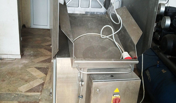 Машина для резки блоков мороженного мяса Magurit Fromat 042 Eco