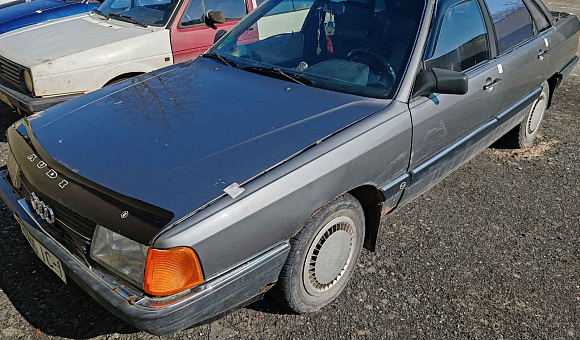 Audi 100, 1986