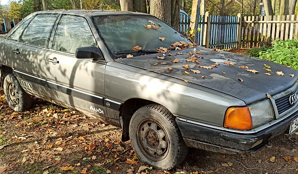 Audi 100, 1986