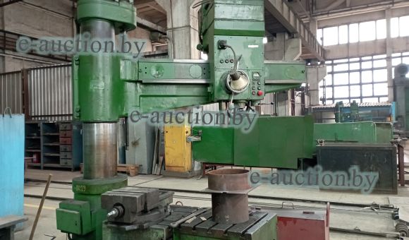 Радиально-сверлильный станок 2М55