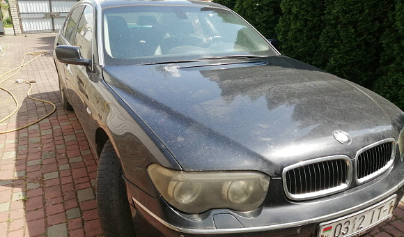 BMW 745, 2002