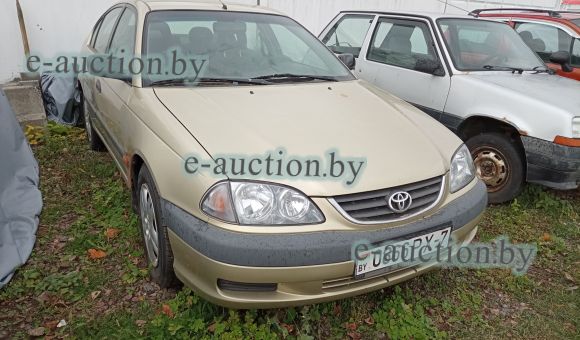 Toyota Avensis, 2001