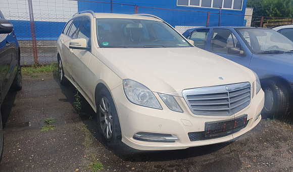 Mercedes-Benz E200, 2012