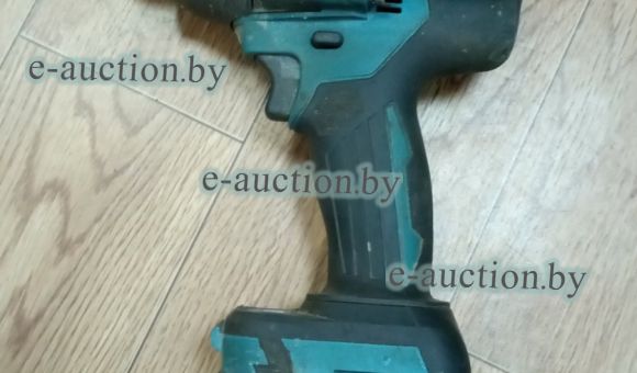 Аккумуляторный гайковерт Makita