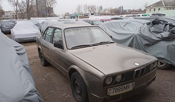 BMW 318i, 1987
