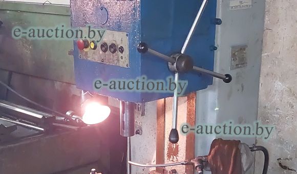 Станок вертикально-сверлильный 2Н135