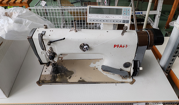 Швейная машина PFAFF 487