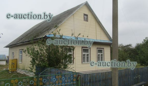 1/2 доля в праве собственности на жилой дом в д. Борки (Слуцкий район), площадью 47.7 м²