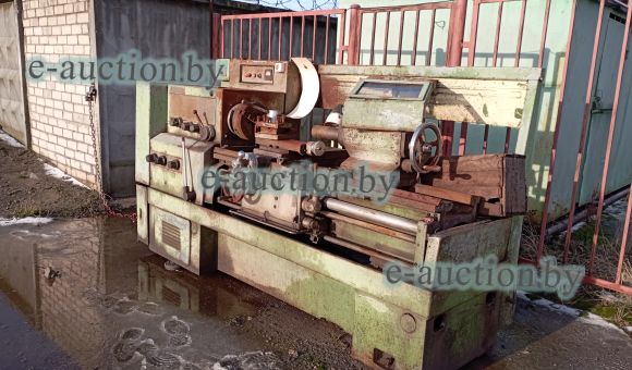 Токарный-винторезный станок 16К20