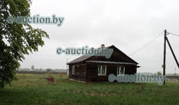 1/2 доля в праве собственности на одноквартирный жилой дом в аг. Дятловичи (Лунинецкий район), площадью 67.6 м²