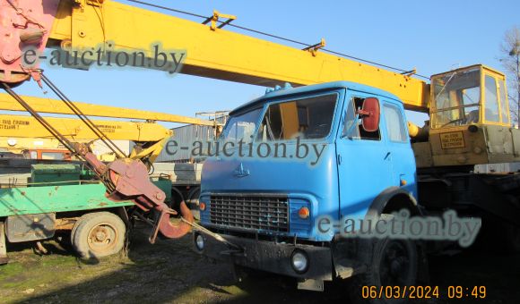 Грузовой специальный автокран КС 3577 на базе МАЗ 5334, 1991