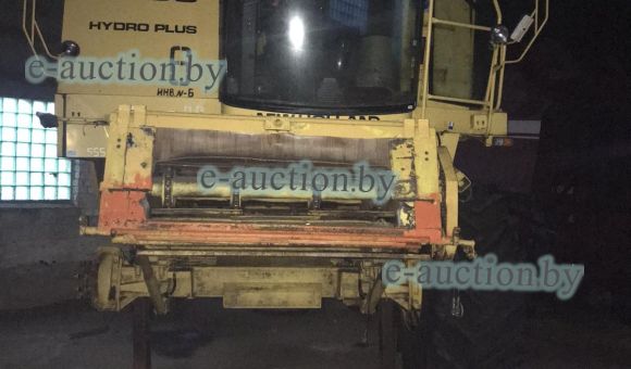 Зерноуборочный комбайн New Holland ТС 59, 2001