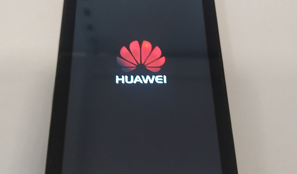Мобильный телефон Huawei Y-330