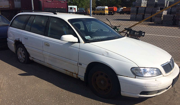 Opel Omega, 2002