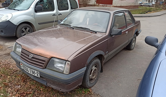 Opel Ascona, 1987