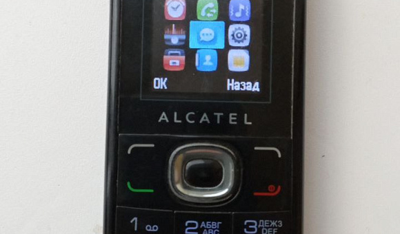 Мобильный телефон Alcatel One Touch 233