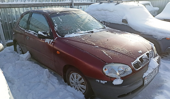 Daewoo Lanos, 1998