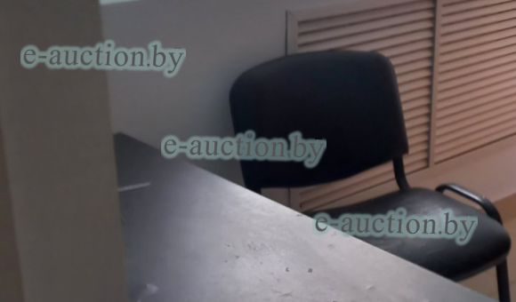 Стол прямой на металлических ножках №27