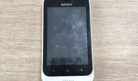 Мобильный телефон Sony Xperia