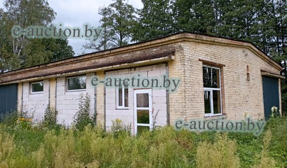 1/2 доля в праве собственности на гараж в г. Молодечно, площадью 240.9 м²