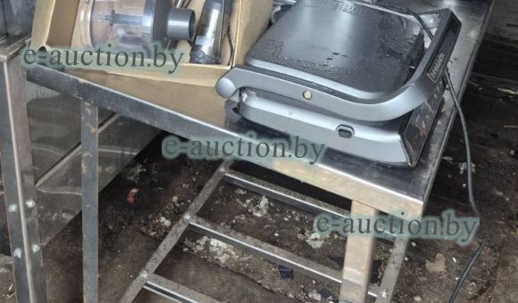 Стол из нержавеющей стали