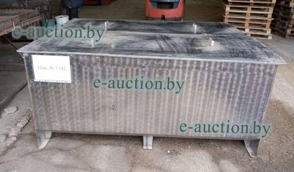 Емкость с прижимом