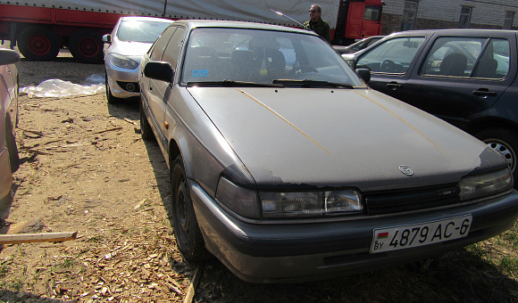 Mazda 626, 1989