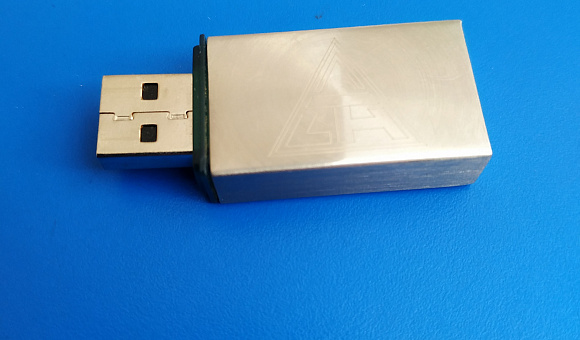 USB накопитель 1Gb