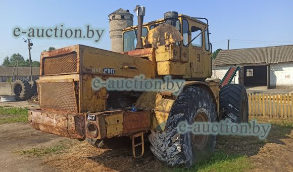 Кировец К-700, год выпуска не определён