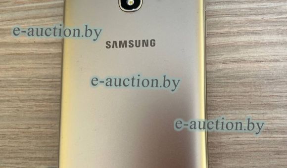 Смартфон Samsung Galaxy J4
