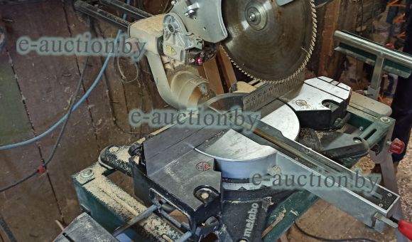 Торцовочный станок Metabo KGS 254 M