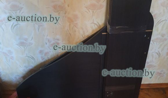 Стол компьютерный в разобранном виде