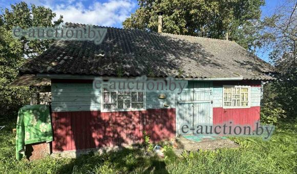 1/2 доля в праве собственности на жилой дом в д. Сутьково (Сморгонский район), площадью 32м²
