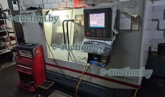 Фрезерный станок с ЧПУ CINCINNATI MILACRON DART 750