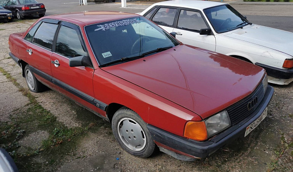 Audi 100, 1987