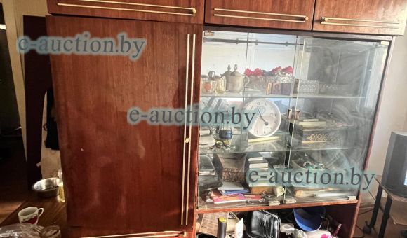 Трюмо с зеркалом