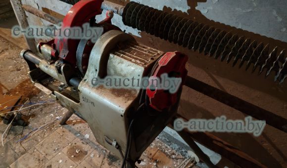 Резьбонарезной станок 