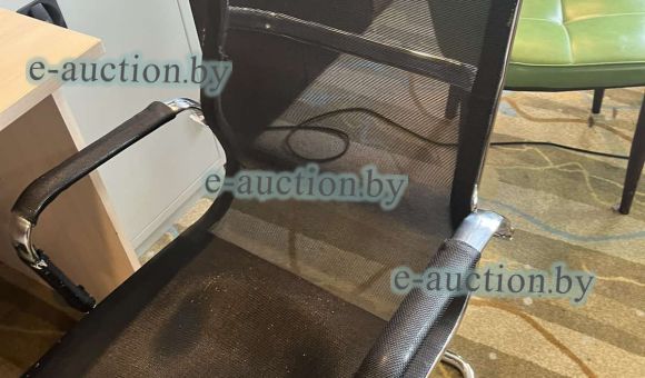 Стул офисный (спинка в сетку) №42