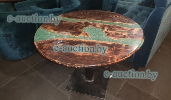 Стол из сруба с эпоксидной смолой круглый №17