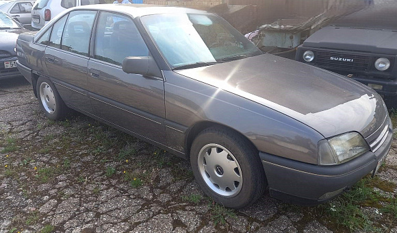 Opel Omega, 1989