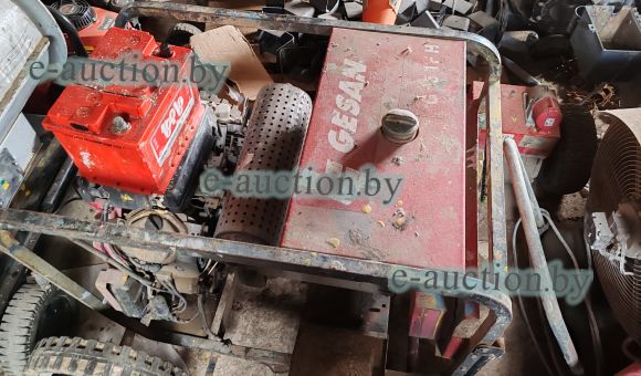 Бензогенератор 