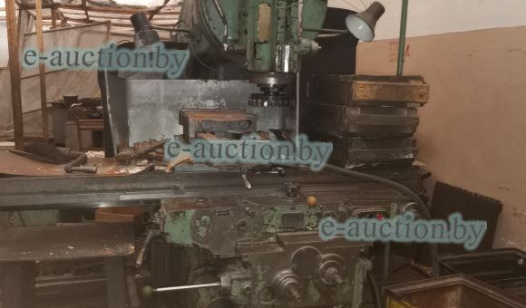 Вертикально-фрезерный станок 6М13П