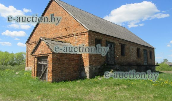 Здание базы кирпичной в гп Свирь (Мядельский район), площадью 350.3 м²