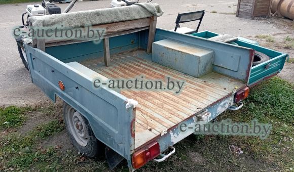 Автомобильный прицеп 