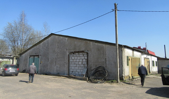 Здание материального склада с гаражами в г. Могилеве, площадью 884.7м²